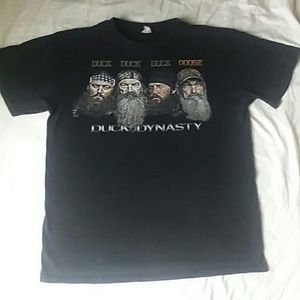 🦄5for10Duck dynasty shirt